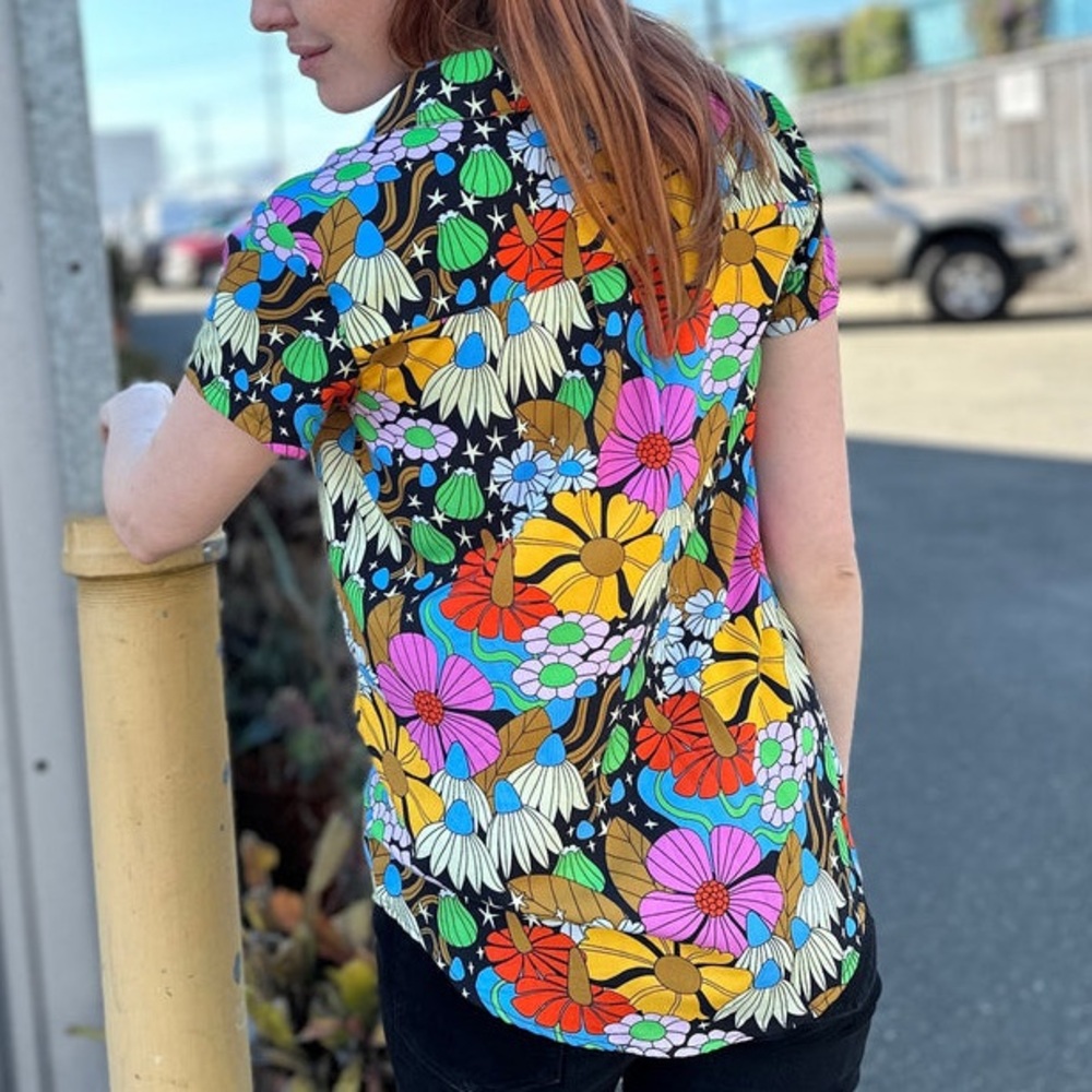 Nooworks Joyce shirt in cosmic floral sz 4x 4xl - Picture 2 of 8